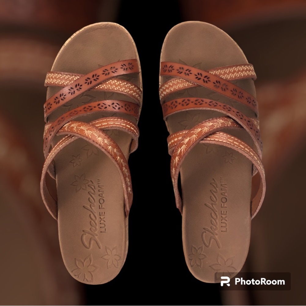 Sketchers Beverley - Tiger Posse Wedge Sandal